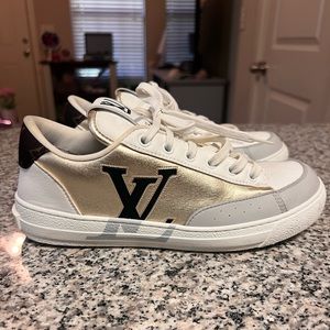Louis Vuitton Charlie Sneaker, size 39. Good condition.
